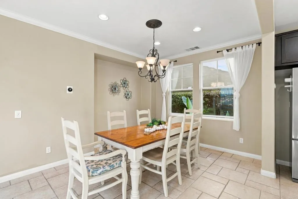https://cdn.realtyfeed.com/cdn/127/307101203/a3c3cdbb783981923e34483eb14e0dde.webp