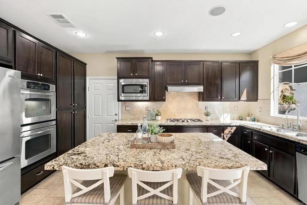 https://cdn.realtyfeed.com/cdn/127/307101203/a862e56f5c08aba8c14944feff09d9d7.webp