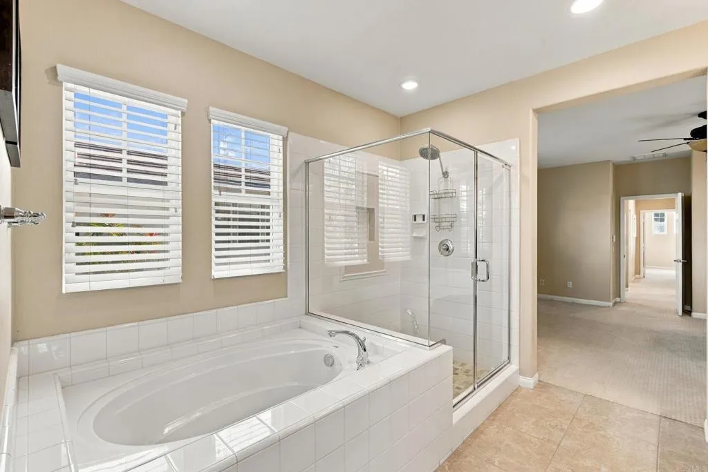https://cdn.realtyfeed.com/cdn/127/307101203/c7bc54e3d9b03362657afcf76bdbf6c7.webp
