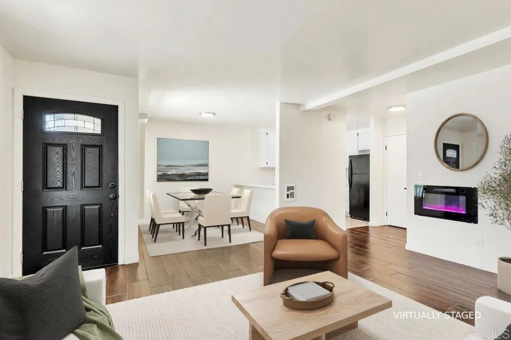 https://cdn.realtyfeed.com/cdn/127/307101221/b3a1e257d5ee766b12e484effcd0e568.webp