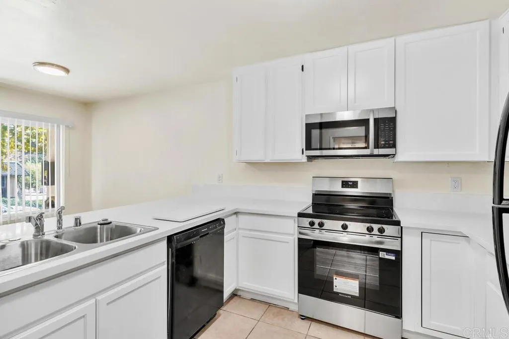 https://cdn.realtyfeed.com/cdn/127/307101221/bd51bfb3a44aeb8aec0a27e79bb26b6e.webp