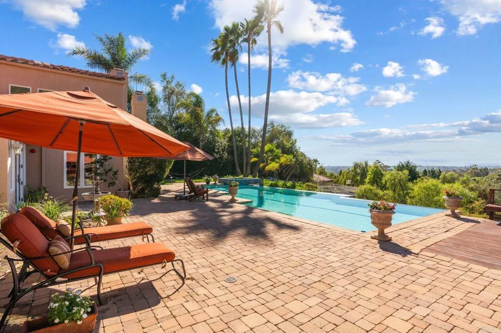 https://cdn.realtyfeed.com/cdn/127/307101270/c1bb2bcb738544e1dc10353e511681a7.webp