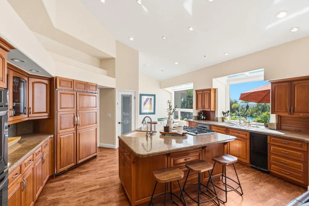 https://cdn.realtyfeed.com/cdn/127/307101270/ee56bd857f33ad529fa81bcc8f19d449.webp