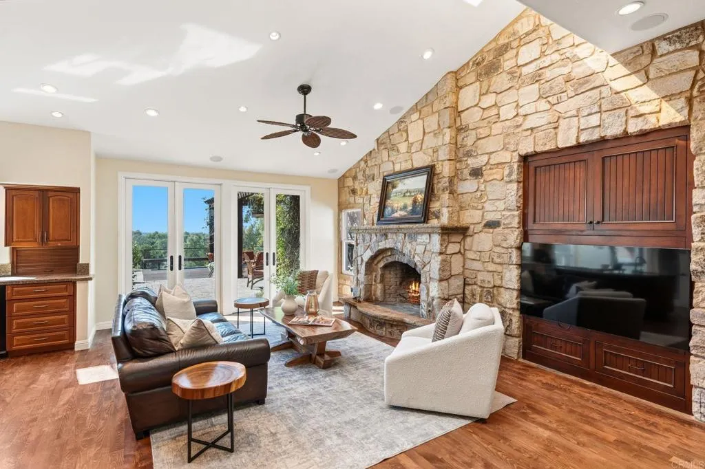 https://cdn.realtyfeed.com/cdn/127/307101270/f0663fdc31c4aae60daece8001939674.webp