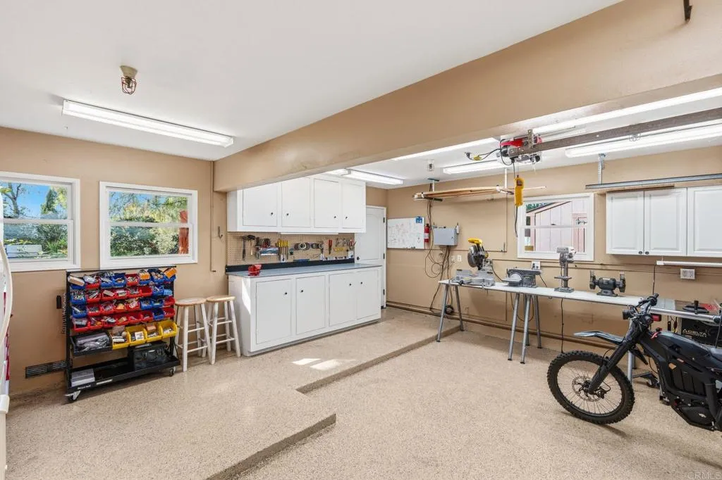 https://cdn.realtyfeed.com/cdn/127/307101270/f4d33da9bdb50df865ad5e020177c3f4.webp