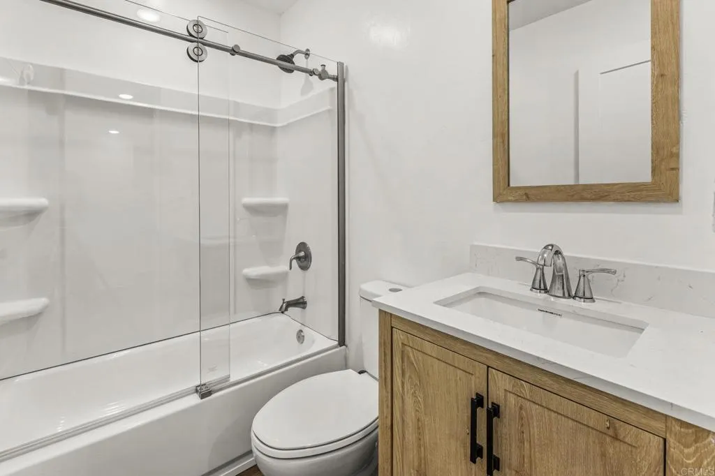 5206 La Paz Drive, San Diego, CA 92114