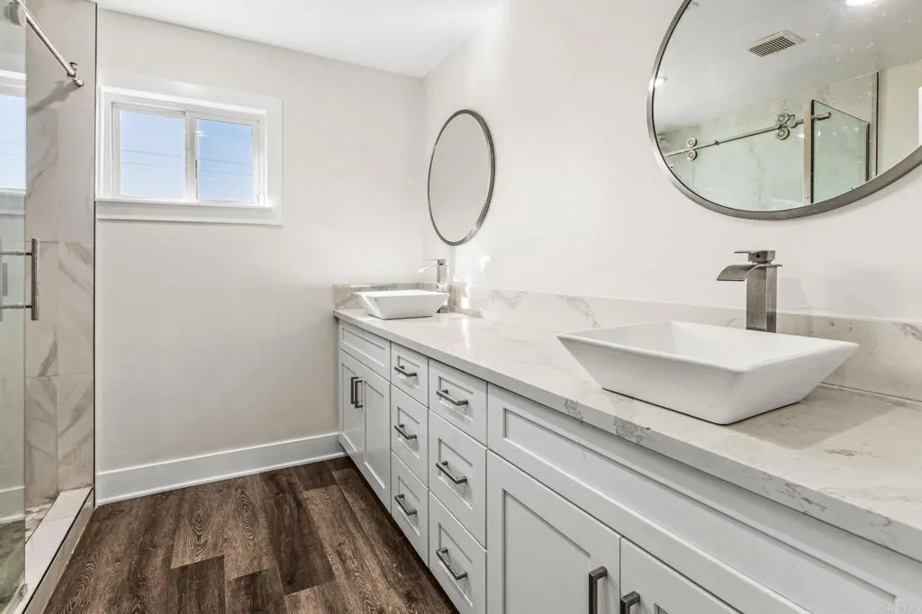 5206 La Paz Drive, San Diego, CA 92114