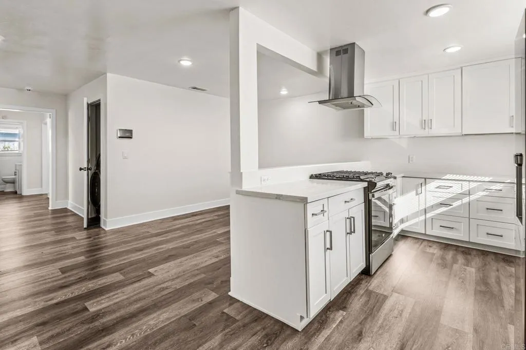5206 La Paz Drive, San Diego, CA 92114