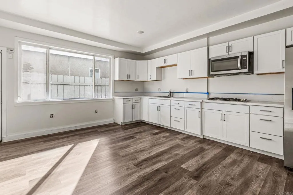 5206 La Paz Drive, San Diego, CA 92114