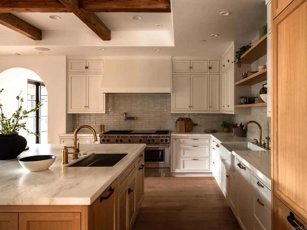 525 Sleeping Indian Rd, Oceanside, CA 92057