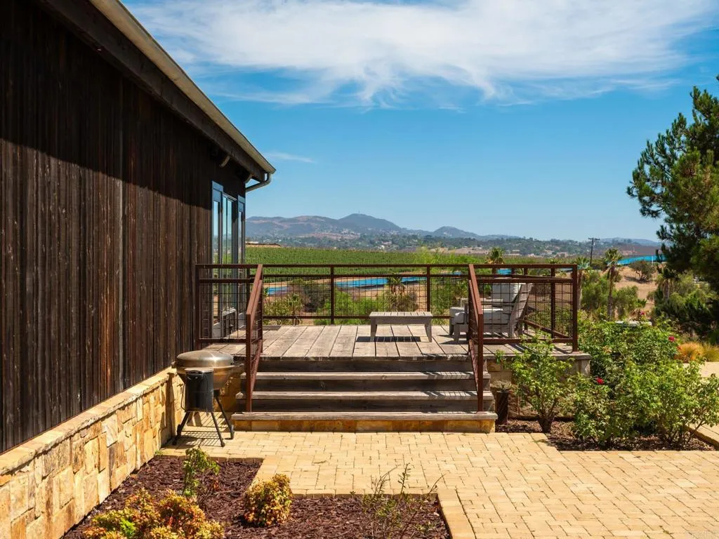 577 Sleeping Indian Rd, Oceanside, CA 92057 Primary Residence - Deck