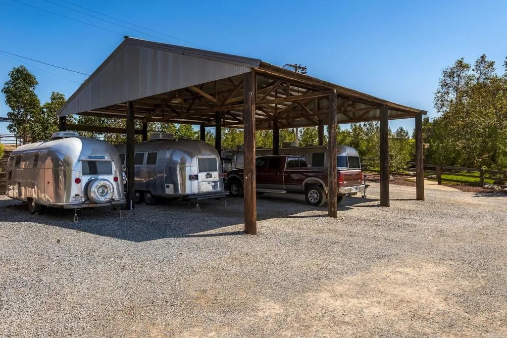 577 Sleeping Indian Rd, Oceanside, CA 92057 Covered RV/Airstream Parking
