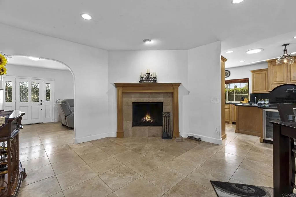 325 West Haverford, Ramona, CA 92065 325 West Haverford, Ramona, CA 92065