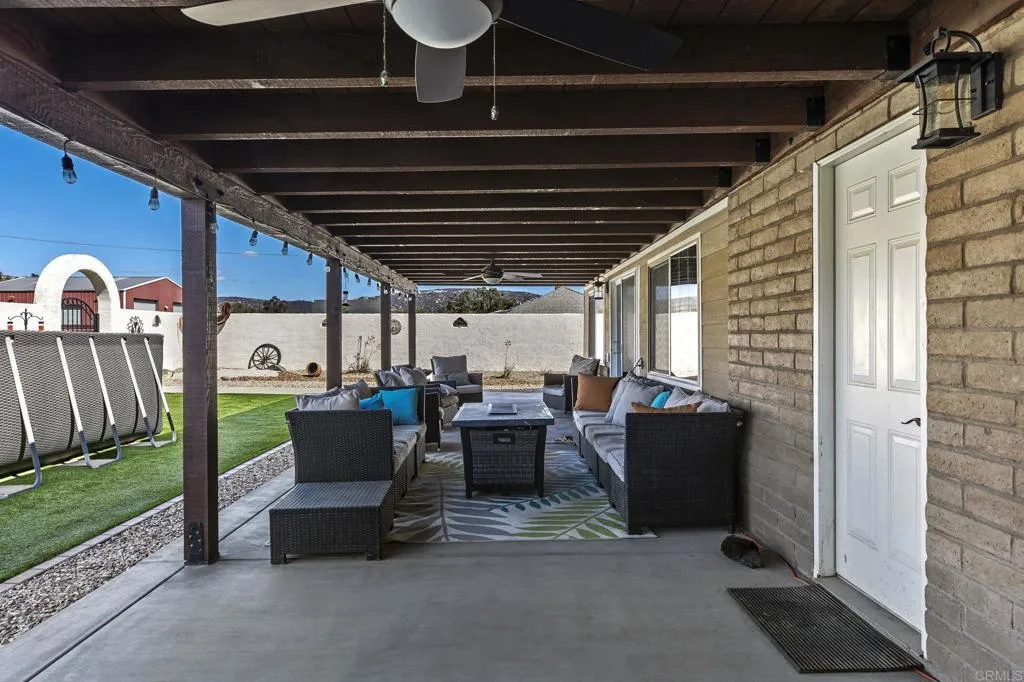 325 West Haverford, Ramona, CA 92065 325 West Haverford, Ramona, CA 92065