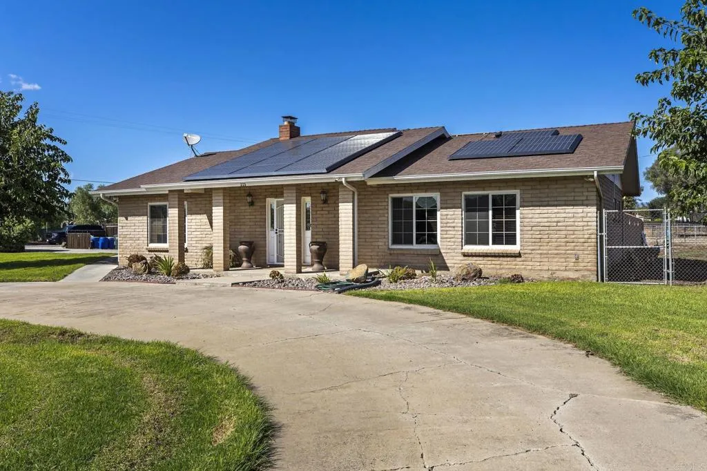 325 West Haverford, Ramona, CA 92065 - Photo 2 of 75, Ramona, CA