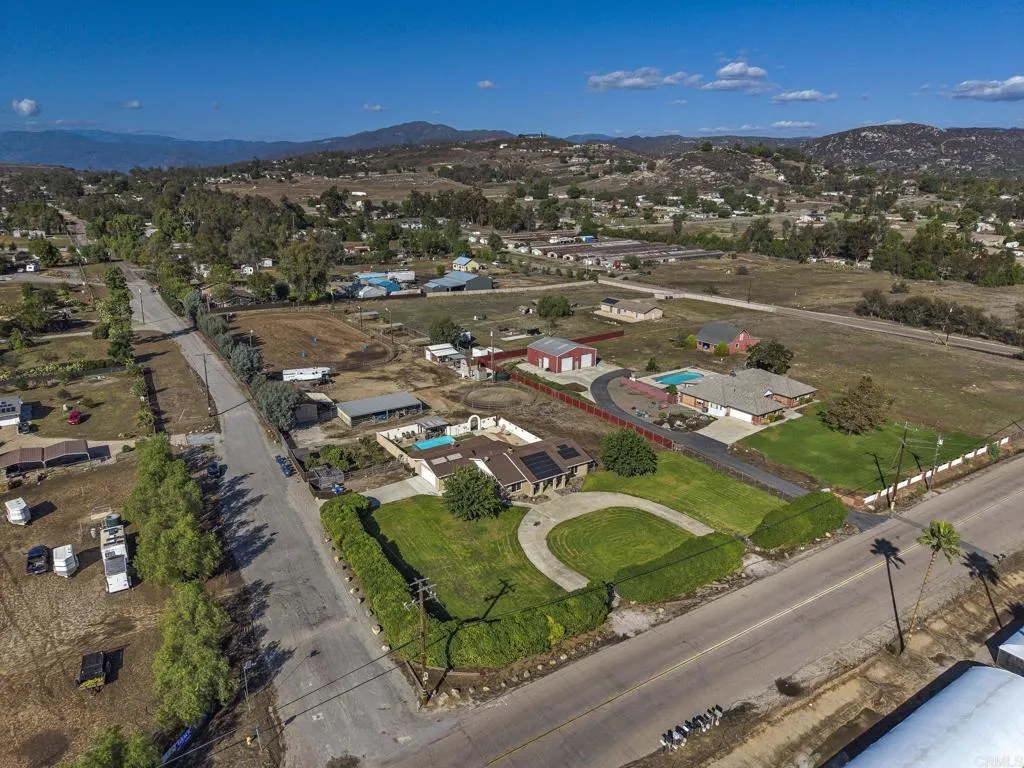 325 West Haverford, Ramona, CA 92065 325 West Haverford, Ramona, CA 92065