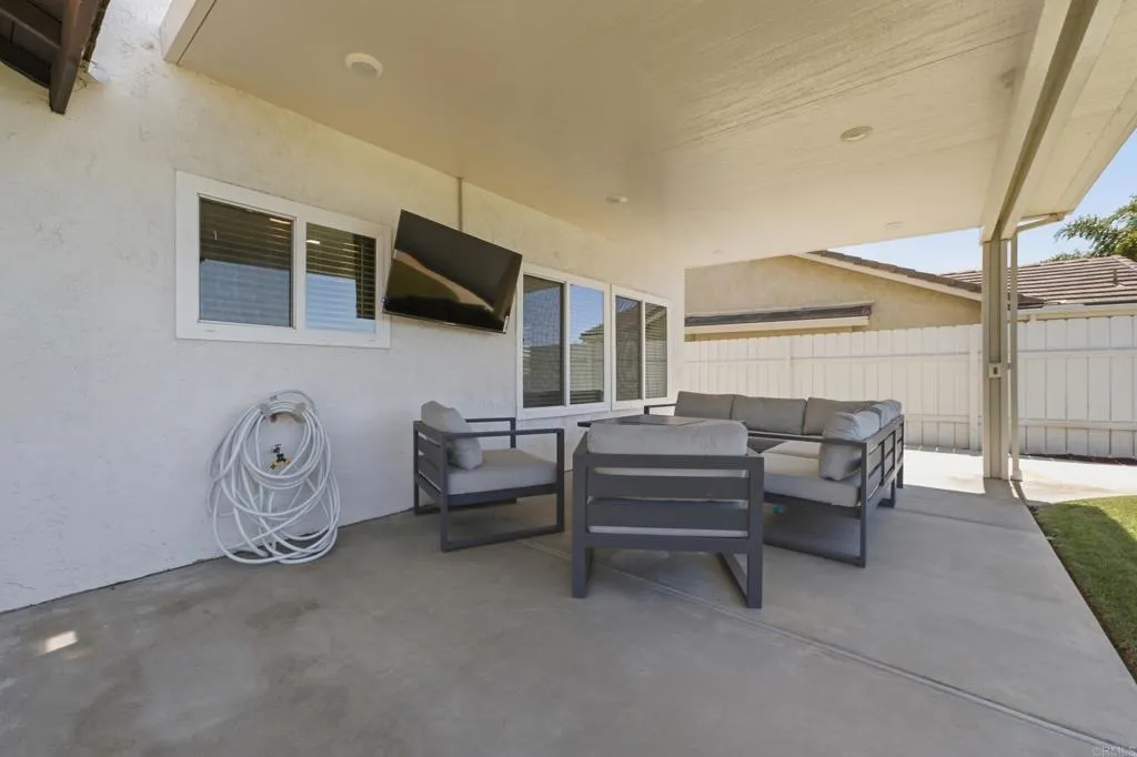 https://cdn.realtyfeed.com/cdn/127/307101411/281876282bd6e55ca7eecfff99178667.webp