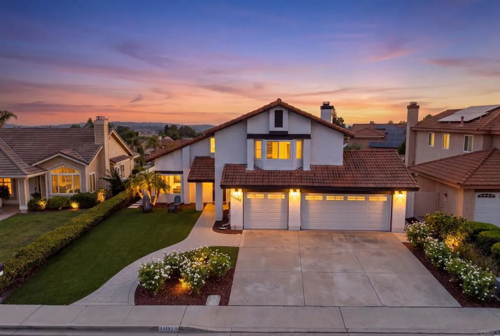 https://cdn.realtyfeed.com/cdn/127/307101411/8c34d0fad2bbe99fe9929c25ef549e22.webp