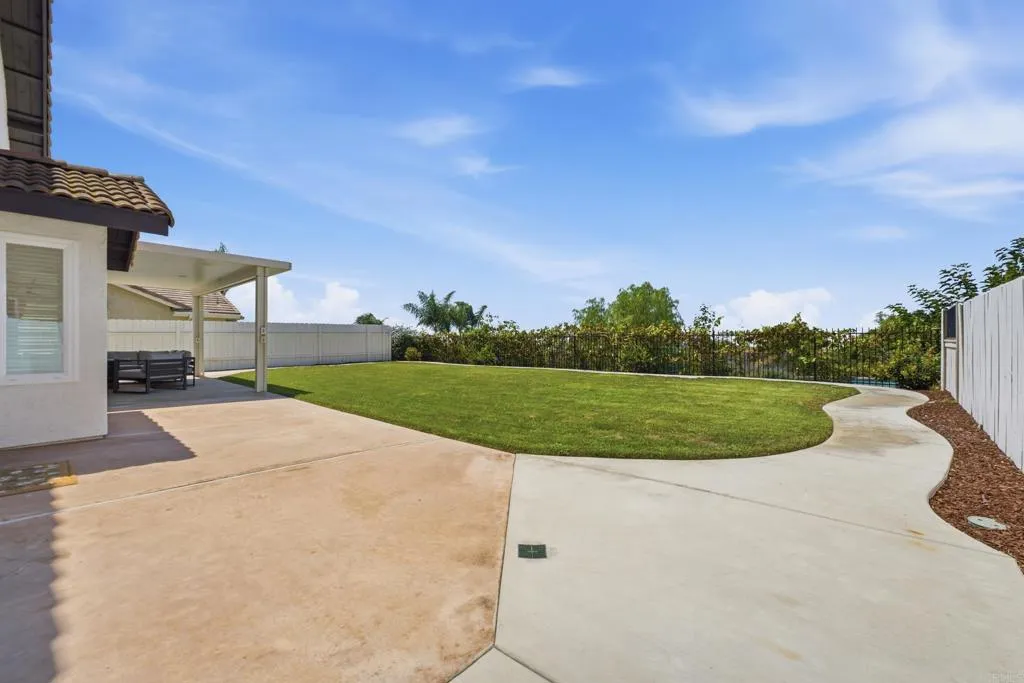 https://cdn.realtyfeed.com/cdn/127/307101411/aafd12c8dc94a5f3cf11ef9b61e5ec8d.webp