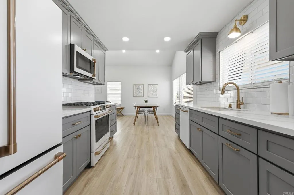 https://cdn.realtyfeed.com/cdn/127/307101411/ac10bc12399283604fbd56383855f8b3.webp