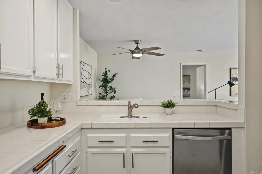 https://cdn.realtyfeed.com/cdn/127/307101467/b7de81685b735583626a0280f92bb855.webp