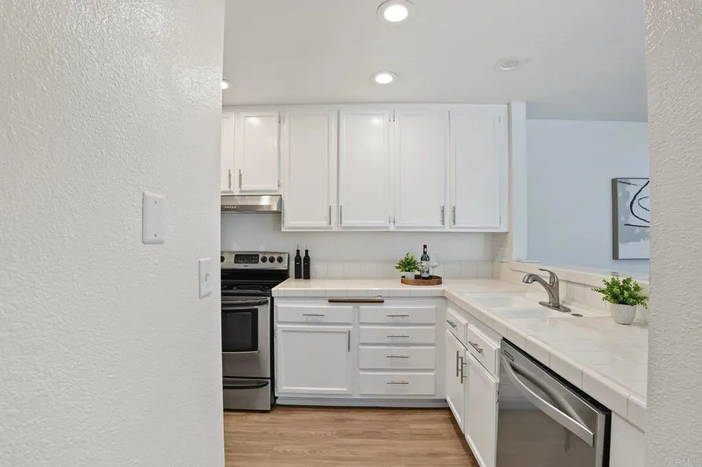 https://cdn.realtyfeed.com/cdn/127/307101467/e8bbad6e04f459e14730f86084b154e4.webp