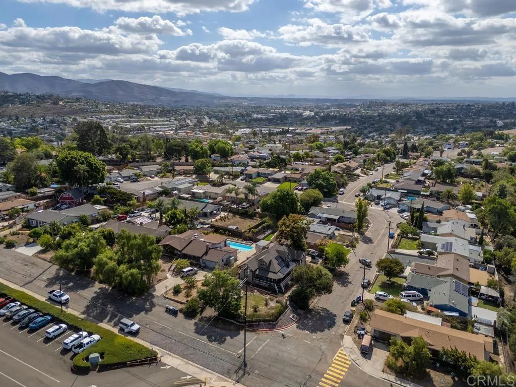 https://cdn.realtyfeed.com/cdn/127/307101599/0d1ac2557a28b9a4866c05ab3d942ecc.webp