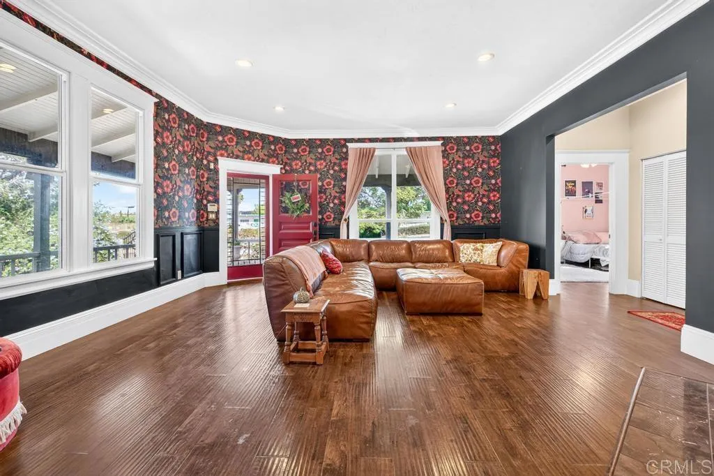 https://cdn.realtyfeed.com/cdn/127/307101599/729512fdace923f361aa3359d5d101ef.webp