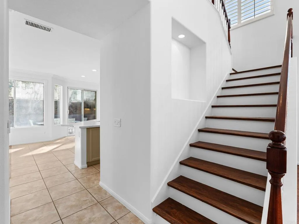 2353 Summerwind Place, Carlsbad, CA 92008 2353 Summerwind Place, Carlsbad, CA 92008