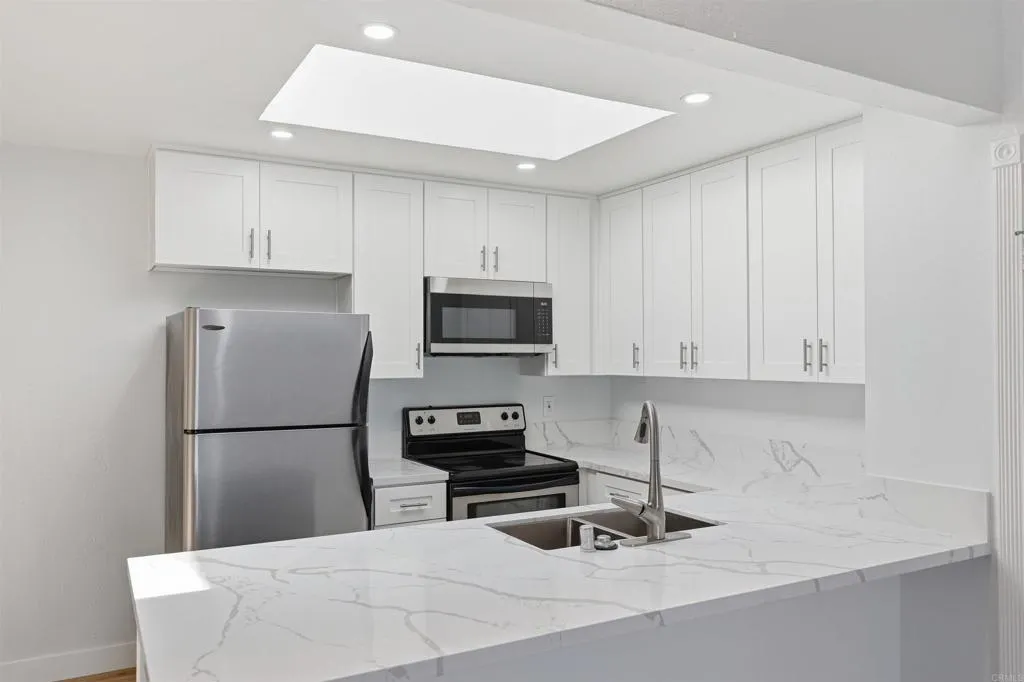 https://cdn.realtyfeed.com/cdn/127/307101664/0d5c009adb6c44d9180337e07586e670.webp