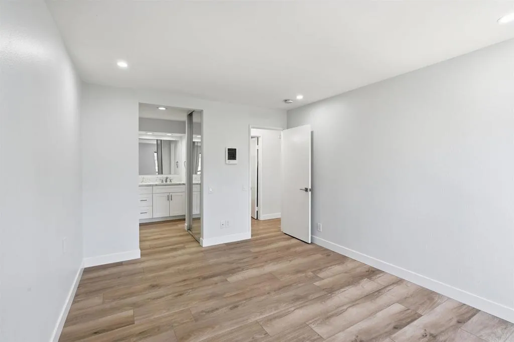 https://cdn.realtyfeed.com/cdn/127/307101664/343f7d0a78422d7cd6d5b89755eca896.webp