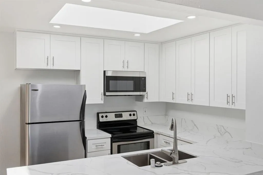 https://cdn.realtyfeed.com/cdn/127/307101664/3820f966620e7b2067afc90a24755810.webp
