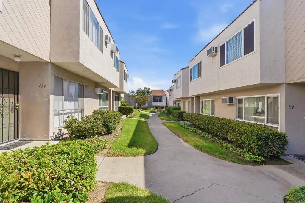 https://cdn.realtyfeed.com/cdn/127/307101664/4f2c66cc1bf765ba58ea7f8904aba63d.webp