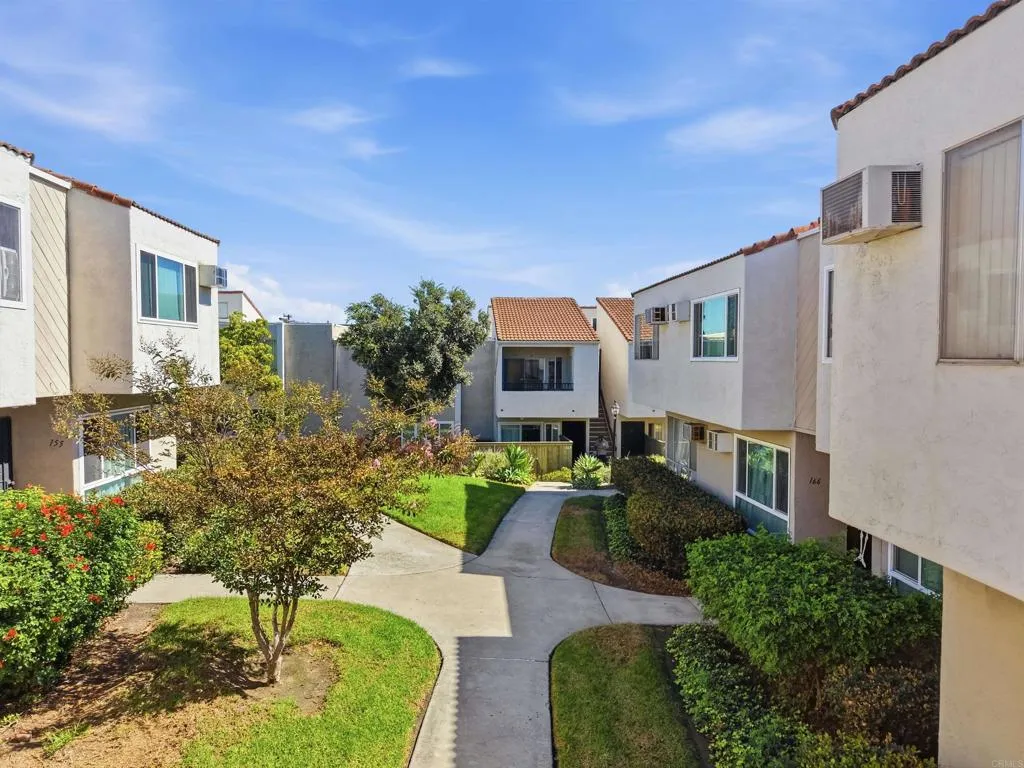 https://cdn.realtyfeed.com/cdn/127/307101664/ad2214c0cfd290c8503c09aec693fc64.webp