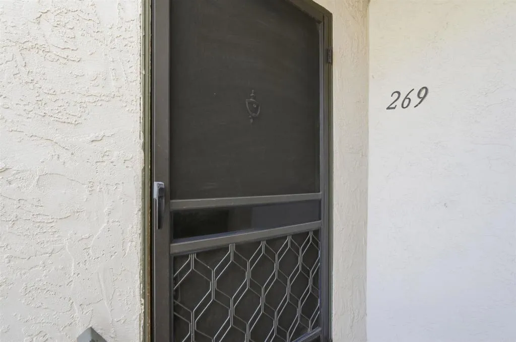 https://cdn.realtyfeed.com/cdn/127/307101664/b3dd772f04c558b0c65d66f565800e0b.webp