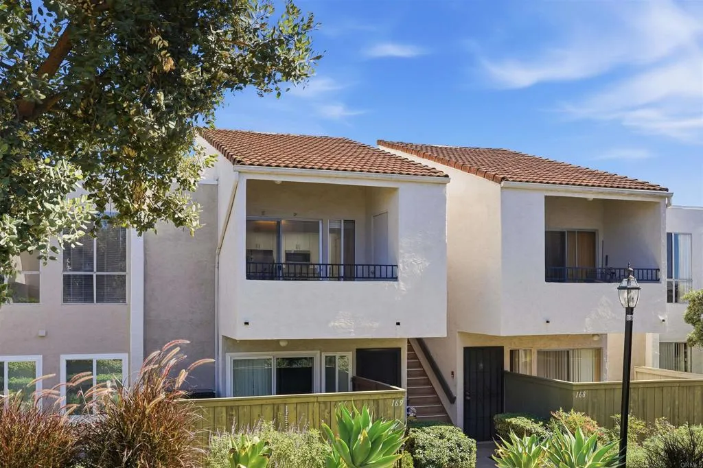 https://cdn.realtyfeed.com/cdn/127/307101664/f46ab52f347795b7705e7d555f6251bf.webp