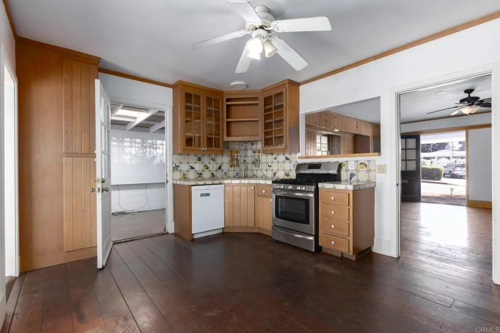 https://cdn.realtyfeed.com/cdn/127/307101758/6fa46a9e88414dd95932b1fa31465ce8.webp