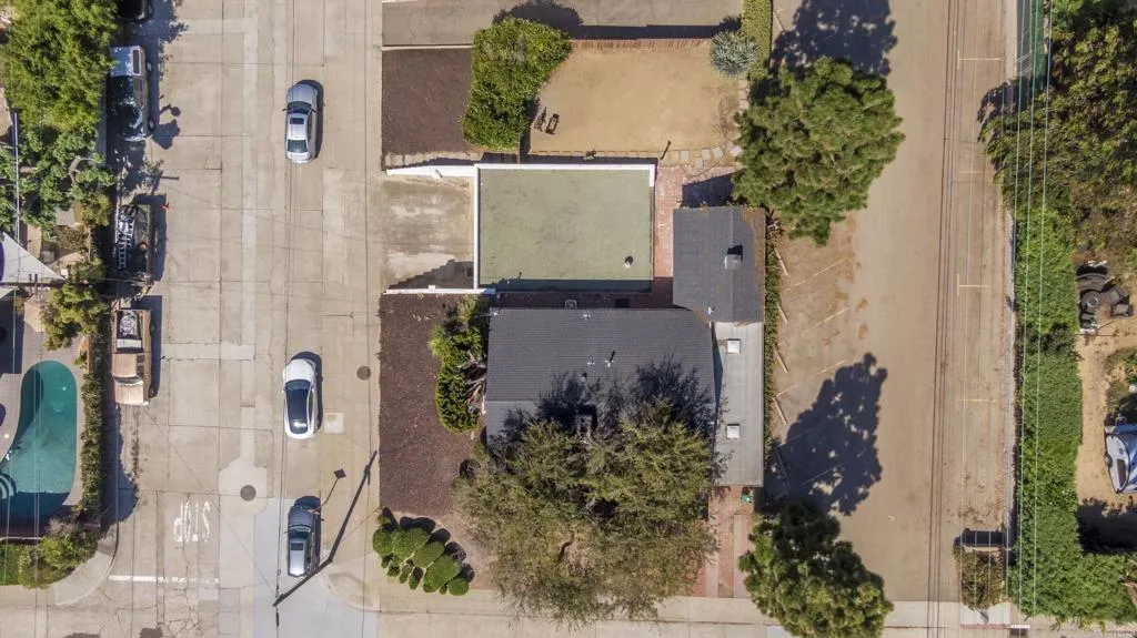 https://cdn.realtyfeed.com/cdn/127/307101758/82988863d1e2390989816c0de66d42c6.webp