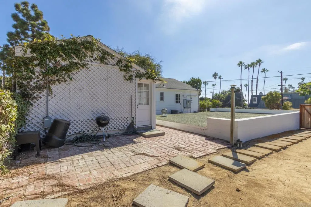 https://cdn.realtyfeed.com/cdn/127/307101758/e3f309e019610ab6eac41062245295ce.webp