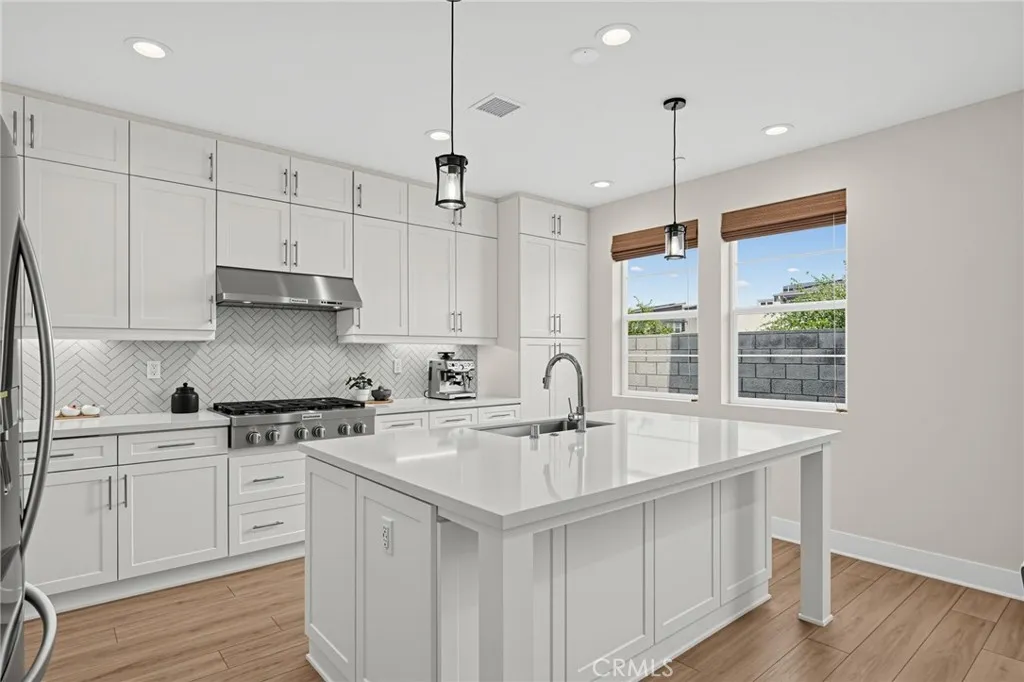 https://cdn.realtyfeed.com/cdn/127/307101797/7c24facc27e79dbbea91ead363cb7d1d.webp