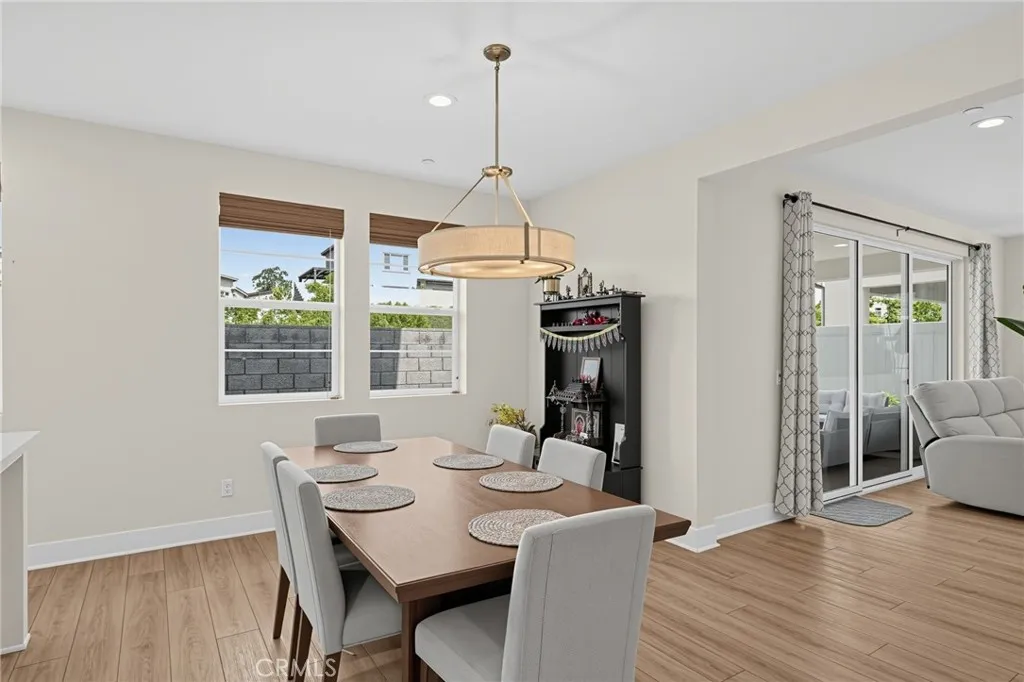 https://cdn.realtyfeed.com/cdn/127/307101797/9f17894feb7cbd9477da8cd2dba32a43.webp