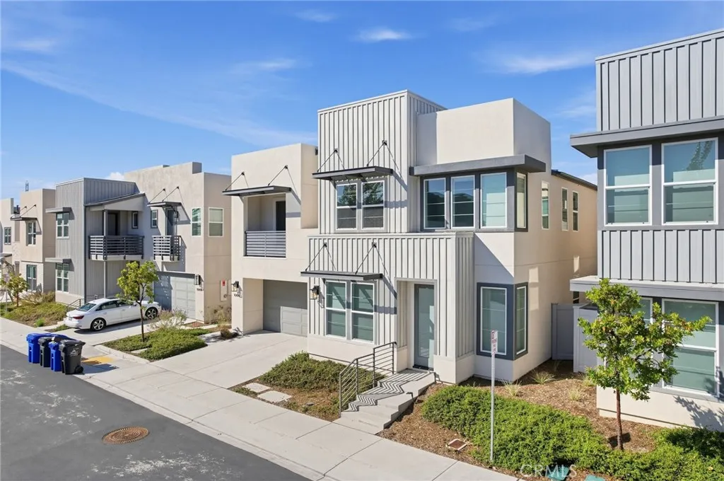https://cdn.realtyfeed.com/cdn/127/307101797/9f8a61cdebeb395d1c80ea5490d066ef.webp