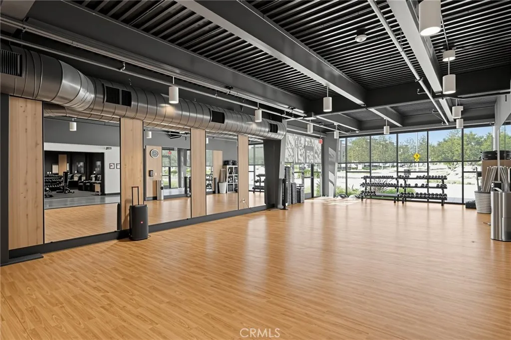 https://cdn.realtyfeed.com/cdn/127/307101797/a1d6ead0ae009d6ffa8529c5f9ba0ba6.webp