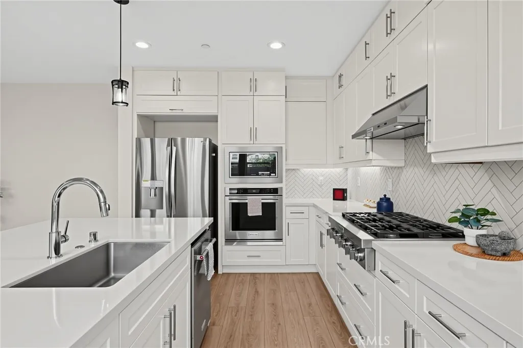 https://cdn.realtyfeed.com/cdn/127/307101797/dfea00396a0ea44c0f58a4469dff0190.webp