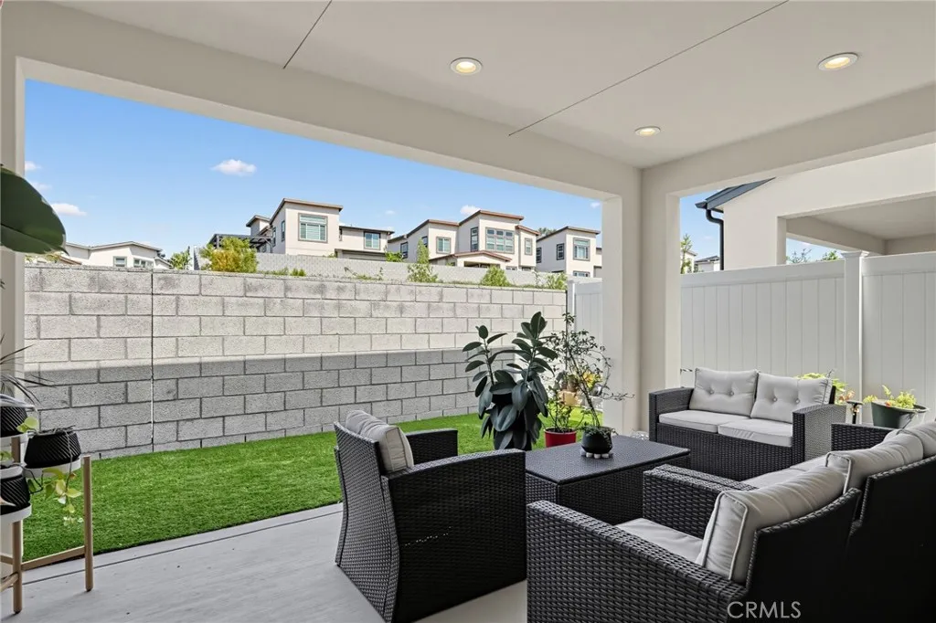 https://cdn.realtyfeed.com/cdn/127/307101797/e2237e079a7374d45a9dc8613a63c28c.webp