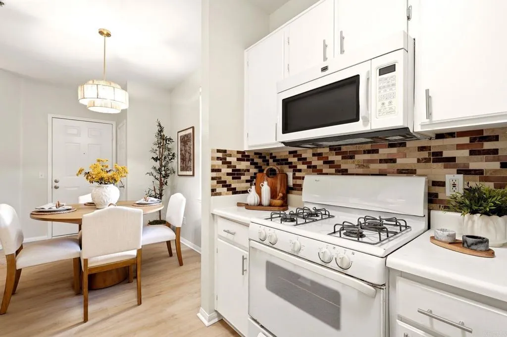 https://cdn.realtyfeed.com/cdn/127/307101849/594ecdb857e3e53414c8361d6806483d.webp