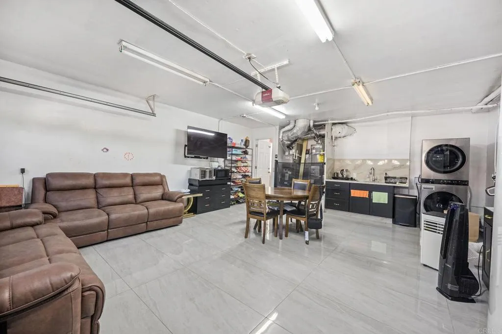 https://cdn.realtyfeed.com/cdn/127/307101889/2cc8cd447fc01c275e435b55aaf31e2e.webp