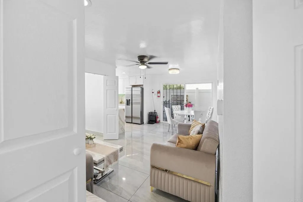 https://cdn.realtyfeed.com/cdn/127/307101889/6ae679f959649f18493cff6eccc8a57f.webp