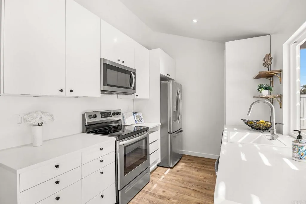 https://cdn.realtyfeed.com/cdn/127/307101915/df2230af180ed5ce30622e5c336fd4d4.webp