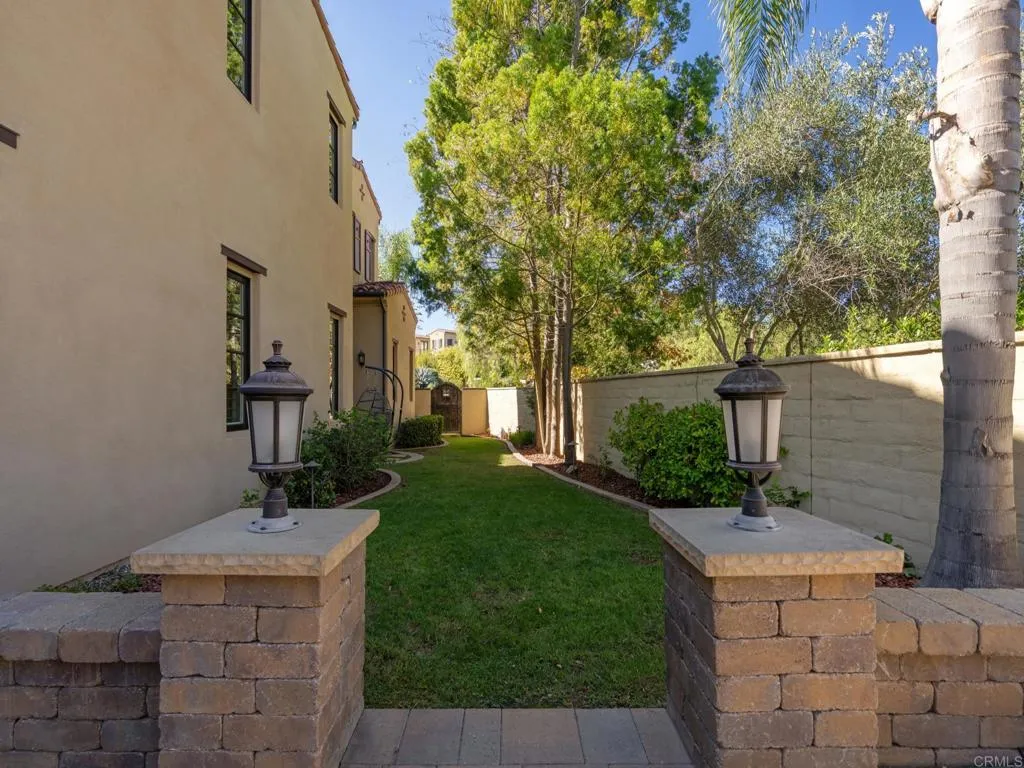7947 High Time Ridge, San Diego, CA 92067 7947 High Time Ridge, San Diego, CA 92067